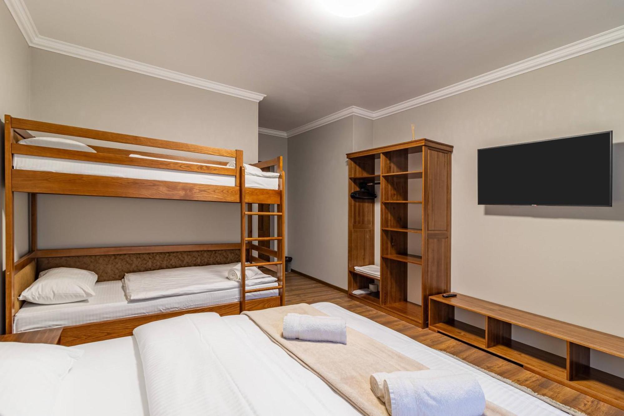 Севеней Готель Bukovel Ngoại thất bức ảnh